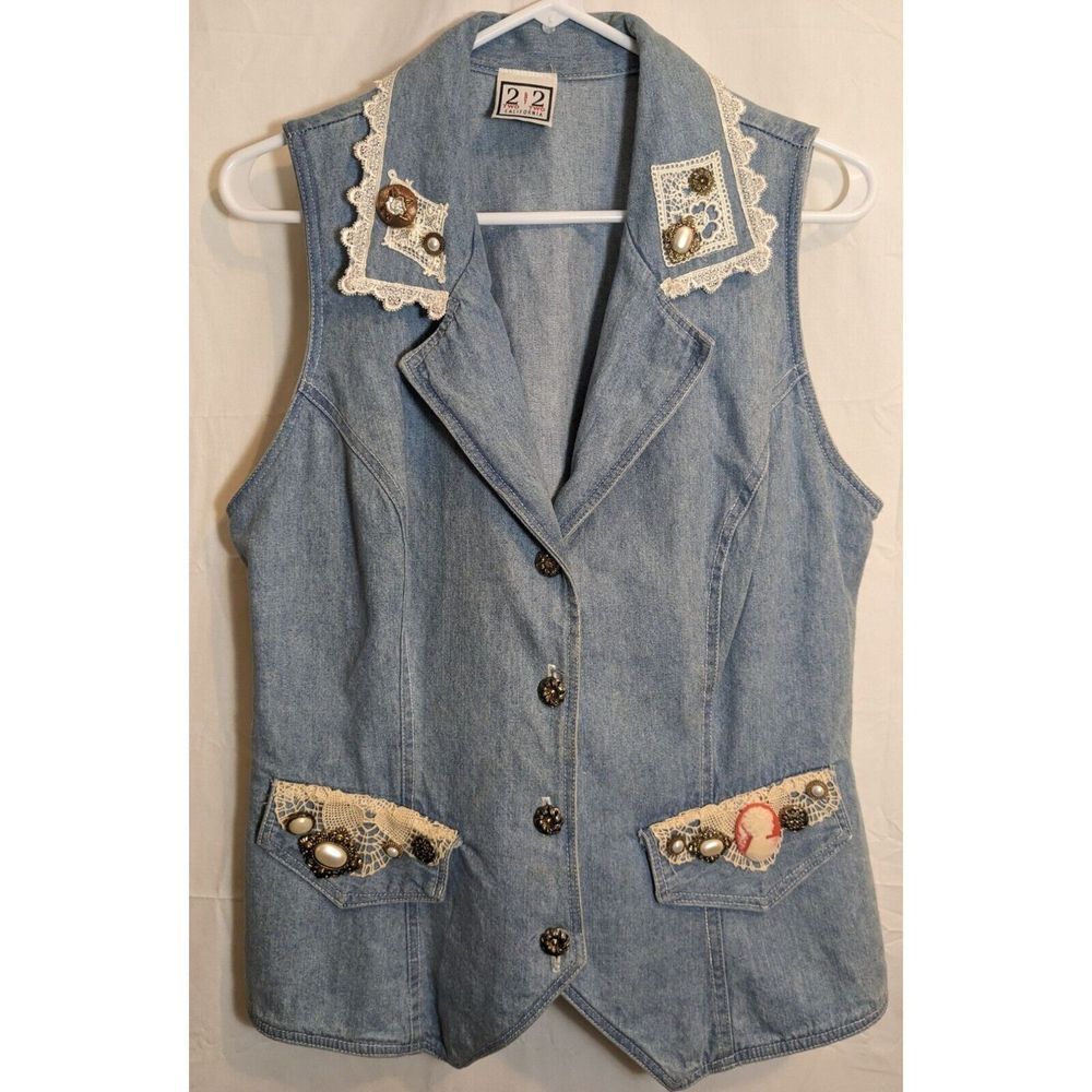 Vintage Two By Two Women's Collared button Up Denim Vest Cameo‎ Broach Medium